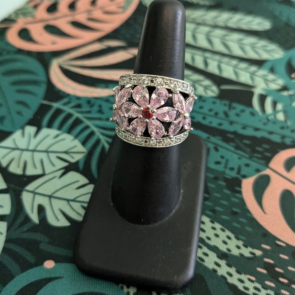 Sterling Pink CZ Flower Ring Size 7 - Picture 5 of 12